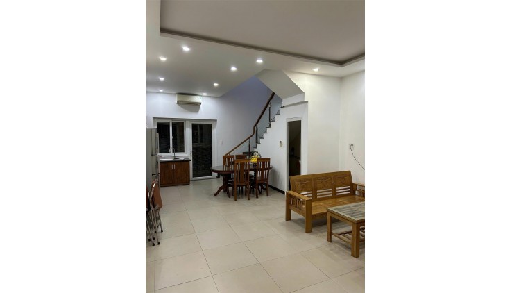 Cho thuê nhà Mega Village Khang Điền, Q9, DTSD 155m2, 3 PN, nội thất cơ bản, 13.5tr.tháng