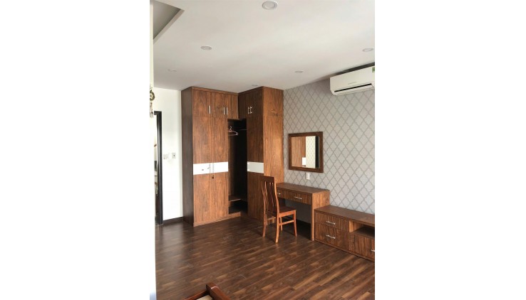 Cho thuê nhà Mega Village Khang Điền, Q9, DTSD 155m2, 3 PN, nội thất cơ bản, 13.5tr.tháng