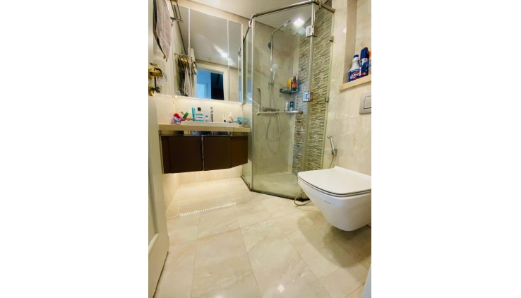 CHÍNH CHỦ Cho Thuê Căn Góc 2PN,1WC View Đẹp Tại VINHOMES GOLDEN RIVER