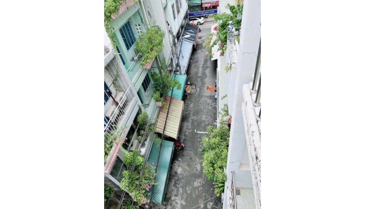 MẶT TIỀN KINH DOANH 
NGANG 5 DÀI 10 - 4 TẤM 
TRUNG TÂM Q4