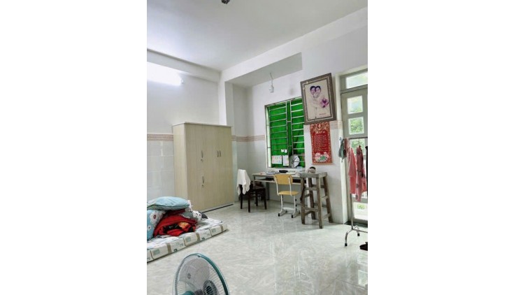 MẶT TIỀN KINH DOANH 
NGANG 5 DÀI 10 - 4 TẤM 
TRUNG TÂM Q4