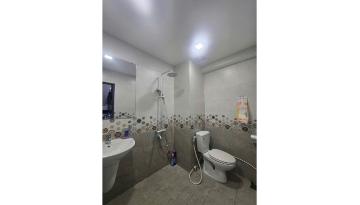 SIÊU PHẨM CHÍNH CHỦ - THẦY ĐI ĐỊNH CƯ - GẤP BÁN - NGAY HÀNG XANH - P17 BÌNH THẠNH - 60M2 - 5 TẦNG - BÁN 9.3 TỶ - TL