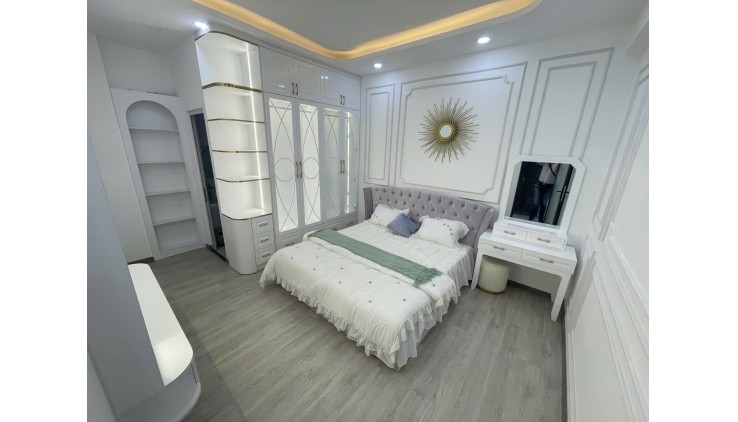 BÁN NHÀ PHỐ ĐẸP 2 TẦNG, 5 PN, 5 WC - PHÚ MỸ, QUẬN 7 - GIÁ NHỈNH 9 TỶ - VỊ TRÍ VÀNG