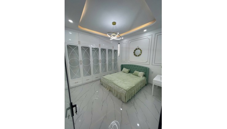 BÁN NHÀ PHỐ ĐẸP 2 TẦNG, 5 PN, 5 WC - PHÚ MỸ, QUẬN 7 - GIÁ NHỈNH 9 TỶ - VỊ TRÍ VÀNG