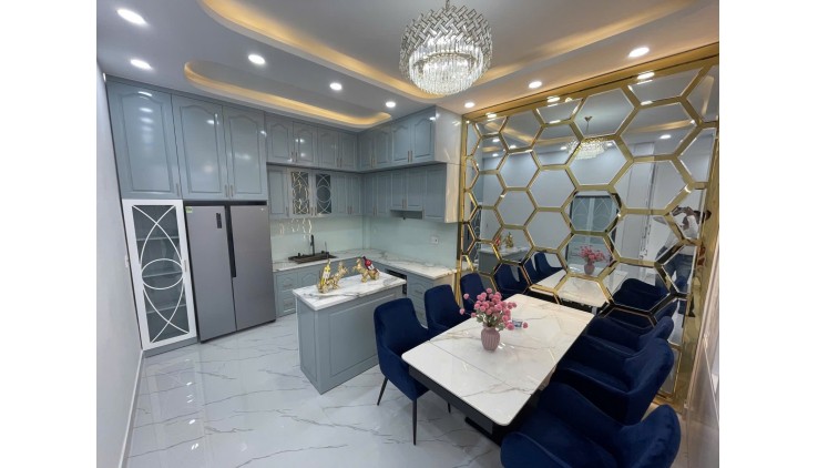 BÁN NHÀ PHỐ ĐẸP 2 TẦNG, 5 PN, 5 WC - PHÚ MỸ, QUẬN 7 - GIÁ NHỈNH 9 TỶ - VỊ TRÍ VÀNG