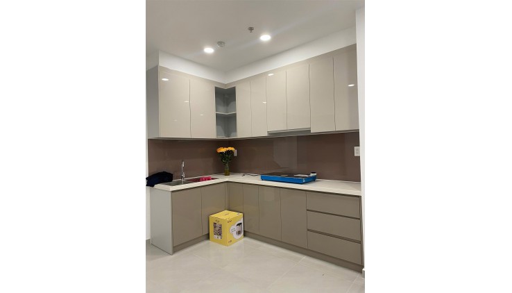 CHDV CAO CẤP  cách sân bay 5p, 2PN, 2WC full nội thất DT 55m2. Giá 12,5tr/thg