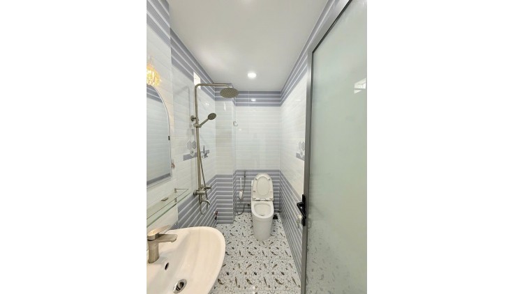 DOANH THU 650TR/NĂM - MẶT TIỀN NGUYỄN TRUNG TRỰC - P5 BÌNH THẠNH - 6 TẦNG - 8PN CÓ THAN MÁY - FULL KHÁCH - BÁN 13.5 TỶ - TL