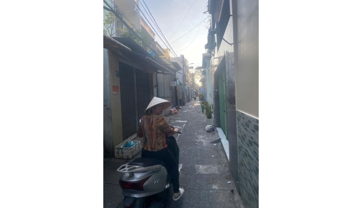 CHỈ 4.35 TỶ [P5Q8], NHÀ 2 TẦNG ĐẸP,DT 41M2 (4.5 X 9M) - HẺM BÙI MINH TRỰC.