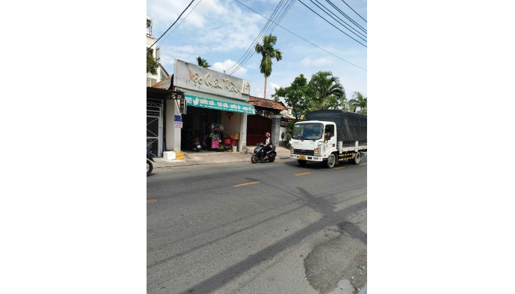 NHÀ VỊ TRÍ ĐẸP - GIÁ TỐT  Chính chủ Cần Bán Nhà đường Phan Văn Hớn Xã Xuân Thới  Thượng ,  Hóc Môn,