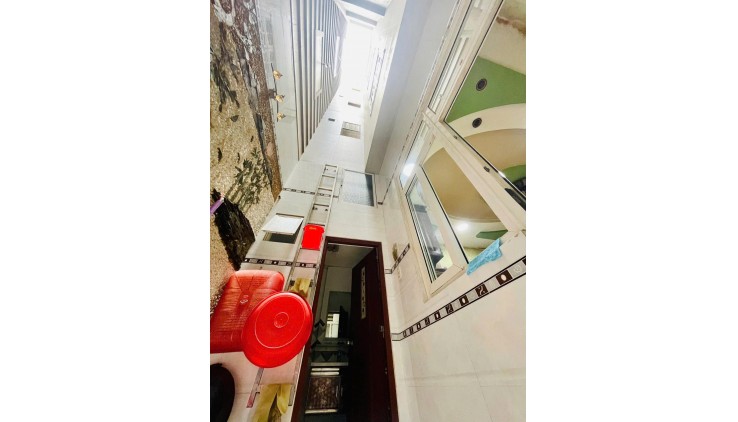 Bán nhà Măt tiền Hoàng Xuân Nhị - ngay Âu Cơ, DT: 5x20m, 4 Tầng - 5PN, chào 13.99 tỷ