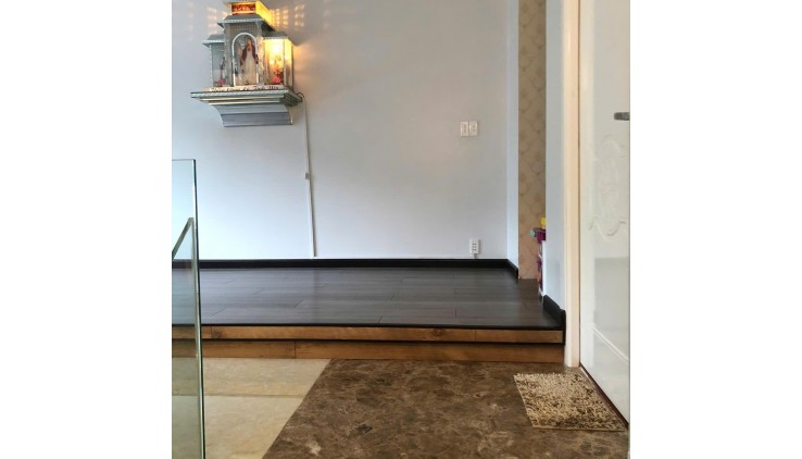 Bán nhà Mega Residence Khang Điền - 75m2 - 3 tầng - 3 PN, nội thất đẹp, giá 9 tỷ có TL