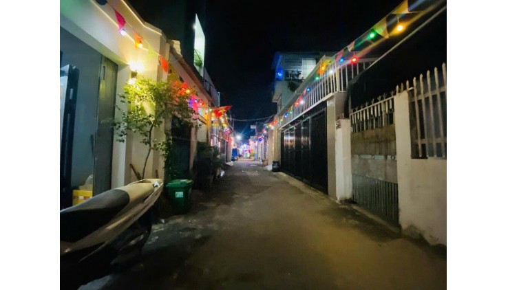 Bán nhà đường số 3, Tam Bình, Thủ Đức, gần Tam Châu, 2 tầng 70m2 giá 3,3 tỷ