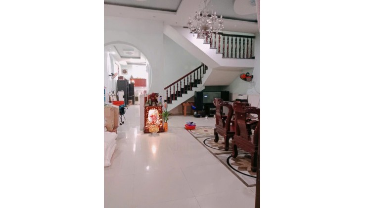 Gấp bán nhà mặt tiền đường số 12m ngang 7,5m, 200m2 giá 17 tỷ, phường Tam Bình, Thủ Đức.