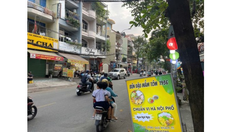 Quận Bình Thạnh ! MB N/Căn CHO THUÊ GIÁ 28 tr/ tháng ! MT đường lớn khu kinh doanh sầm uất, Tel : 0865062586 – 033 6906863 ( chính chủ )