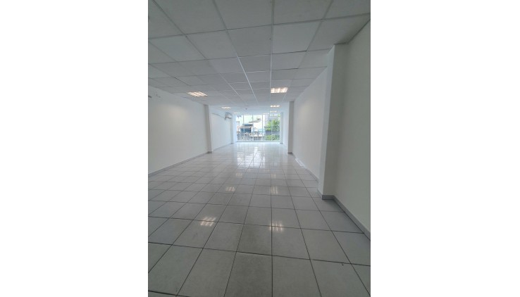 Cho thuê sàn văn phòng 45m² tại tòa nhà cao cấp, đầy đủ tiện ích - Giá chỉ 7,5tr