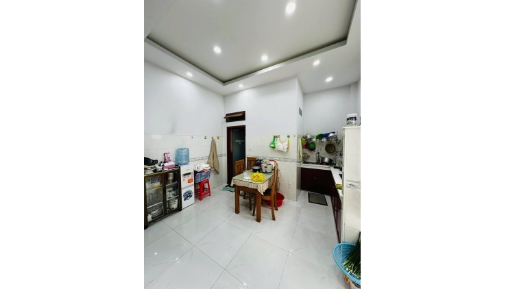 Bán nhà 2 MT Hẻm Trần Thái Tông - Nguyễn Sỹ Sách, 4x19m, 2 Tầng - 4PN, giảm 7.8 tỷ.