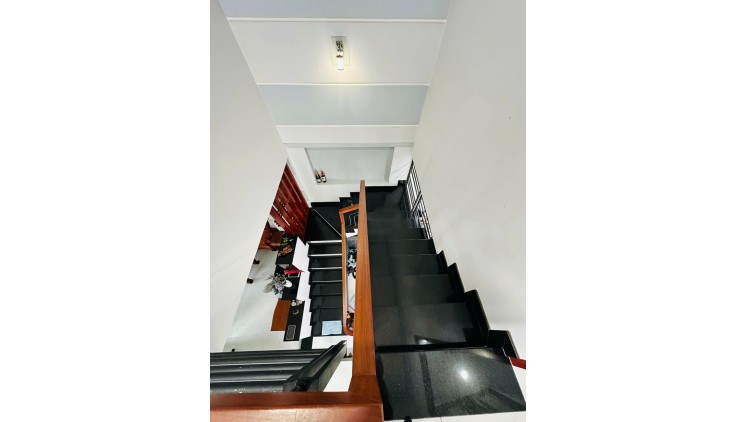 Bán nhà 2 MT Hẻm Trần Thái Tông - Nguyễn Sỹ Sách, 4x19m, 2 Tầng - 4PN, giảm 7.8 tỷ.