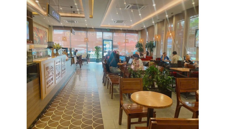 Bán nhà Mặt tiền Nguyễn Xí - gần Vincom Nguyễn Xí, 5.7x21m, C4, HĐT 90tr, giá 25.9 tỷ