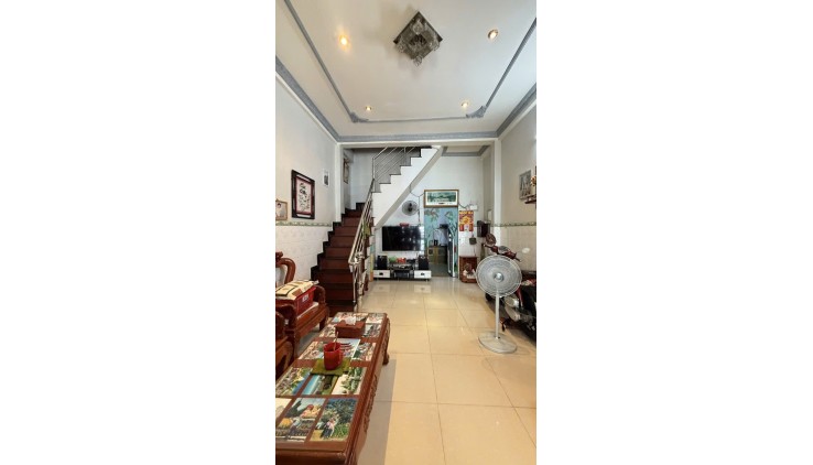 BÁN NHÀ MẶT PHỐ HIỀN VƯƠNG TÂN PHÚ 4.1 x16 , 2 TẦNG, 3 PN , CHỈ 6.2 TỶ