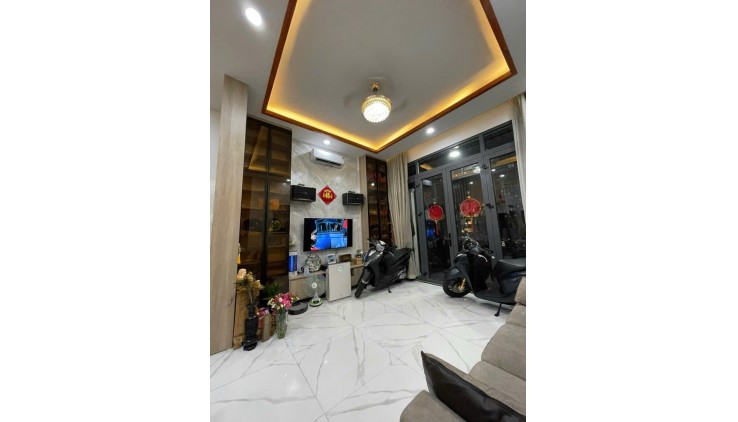 NHÀ KHU ĐƯỜNG SỐ PHƯỜNG 4 QUẬN 4
NGANG TO - GIÁ CHỈ 2.x TỎI