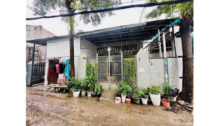 BÁN NHÀ 240M2 HẺM XE HƠI NGUYỄN VĂN QUÁ QUẬN 12 THU NHẬP 22TR/THÁNG  CHỈ 9 TỶ TL