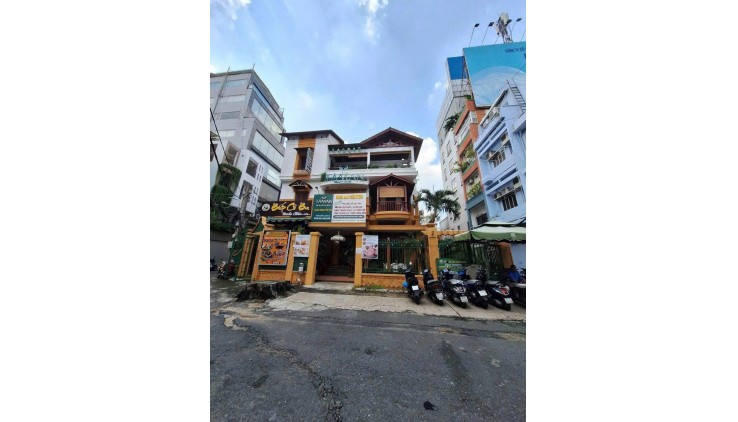 CHO THUÊ BIỆT THỰ LIỀN KỀ PHÚ NHUận, NG.VĂN TRỖI - 256M2 - GIÁ HỜ 200 TRIỆU/THÁNG - SỔ ĐỎ CHÍNH CHỦ