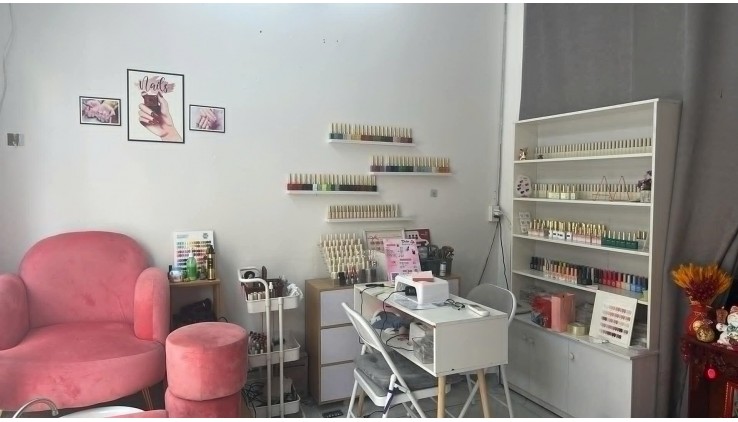 CHÍNH CHỦ CẦN SANG GẤP TIỆM NAIL , GỘI ĐẦU Địa chỉ: 254/81 Âu cơ Phường 9 Tân Bình TPHCM