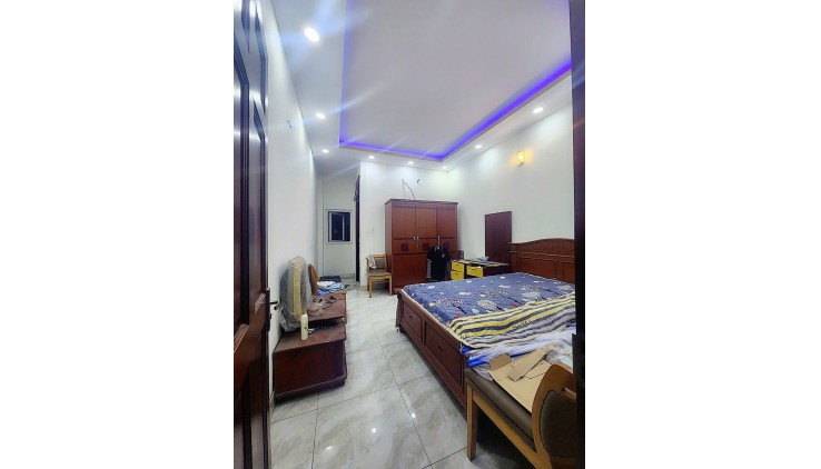 NHÀ 4 TẦNG MỚI ĐẸP Ở NGAY - NGUYỄN HỮU TIẾN - HẺM XE HƠI 4M