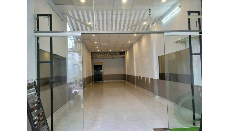 Bán tòa nhà mặt tiền Nguyễn Súy - gần Gò Dầu, Tân Hương, DT: 4.2x19m, Cấp 4, 12.3 tỷ.