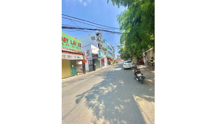 XE HƠI NGỦ TRONG NHÀ - NGANG 4M - TÂN KIỂNG, Q7 - CHỈ 7.9T - 88M