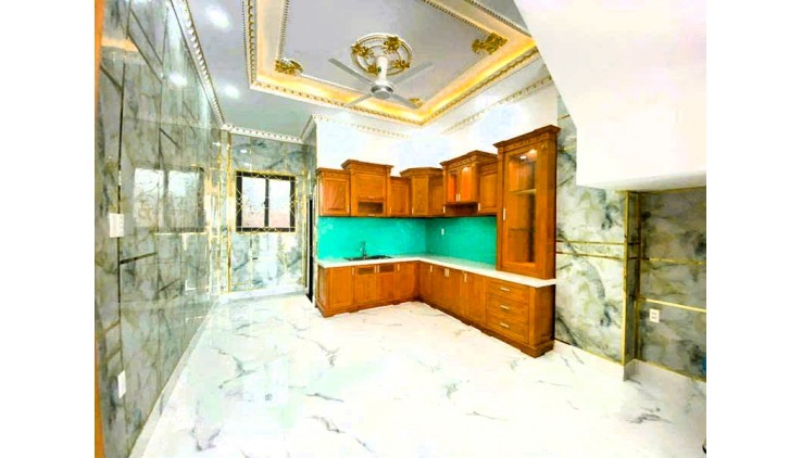 Nhà gần Phạm Văn Đồng, Hiệp Bình Chánh, 4PN sân thượng mát, giá tốt