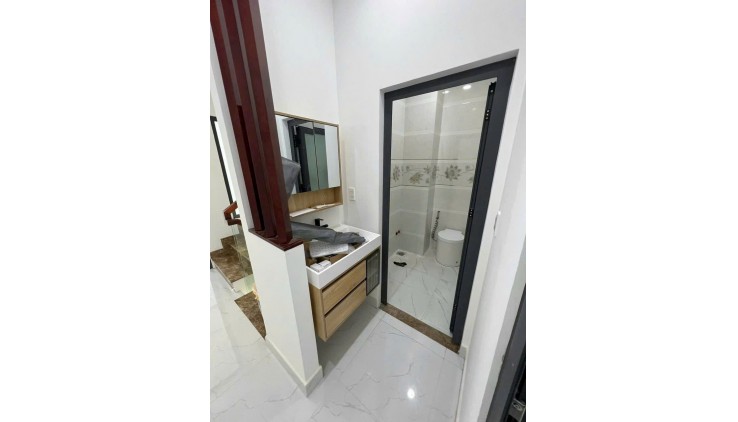 Bán nhà 5 tầng, 11PN, 34m², ngõ B1, P.1, Tân Bình, HCM - Sổ đỏ
