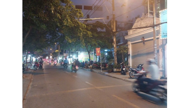 BÁN NHÀ MẶT TIỀN KD ĐÔNG HƯNG THUẬN 11 QUẬN 12 , NGANG LỚN 5 X 26M, 130M2, NHỈNH 10 TỶ TL