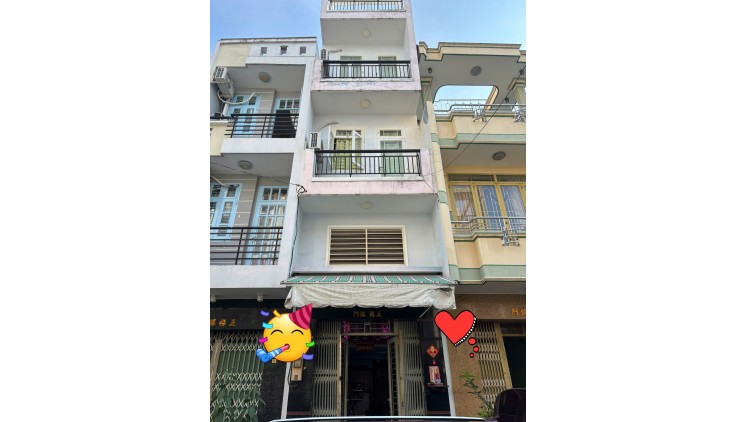 Siêu phẩm 5 tầng hẻm 10m thông Phường 8 Quận 11 chào chỉ 6 tỷ 990.