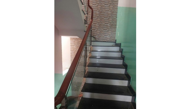 Bán condotel view đẹp tại Nguyễn Duy Trinh, Bình Trưng Tây, Q2, HCM giá siêu hời 18,9 tỷ, 139m2
