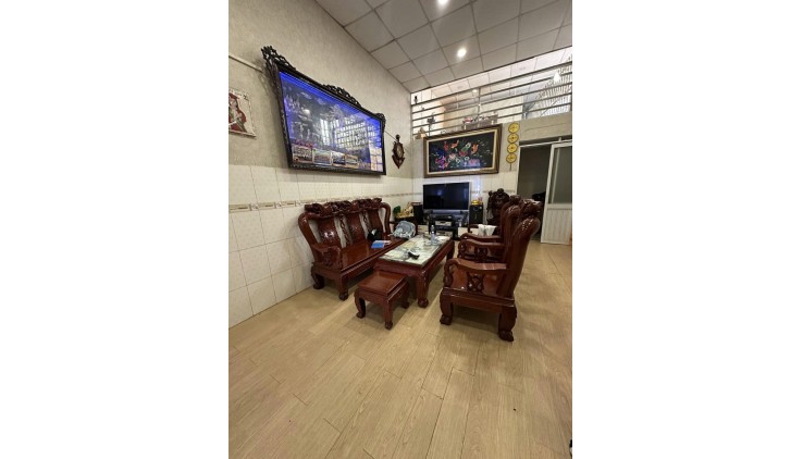 Bán nhà Mặt tiền Đông Hồ - Lạc Long Quân, gần chợ Vải Tân Bình, 7/12x24m, 22.5 tỷ.