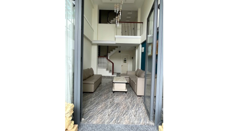 CHO THUÊ NHÀ CHDV hẻm NGUYỄN KHOÁI, Q.4, TP. HCM - 46M2, 5 TẦNG, 8PN, 8WC - 44 TRIỆU/THÁNG