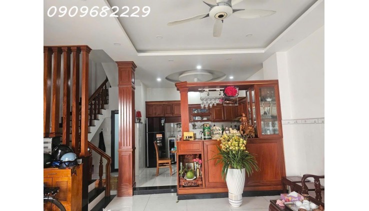 GẤP BÁN, Nhà đẹp 60m2,4TẦNG,HXH, THỐNG NHẤT GÒ VẤP giá tốt 6Tỷ
