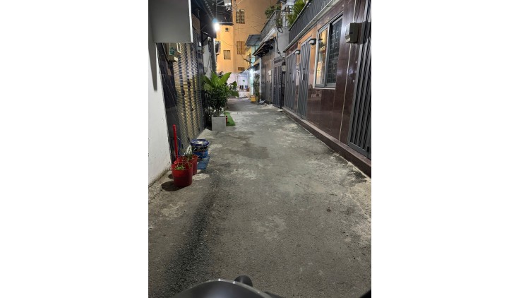 Bán Nhà ngay Phạm Văn Chiêu, Gò Vấp, ngang bề thế (4.5x8) 5 TỶ còn thương lượng