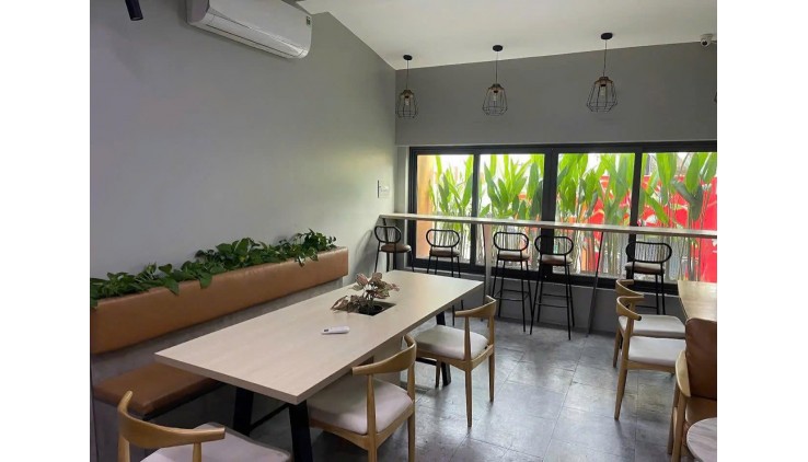 Cho thuê mặt tiền 421 Hai Bà Trưng, gần ngã tư Trần Quang Khải, Phường 8 quận 3.