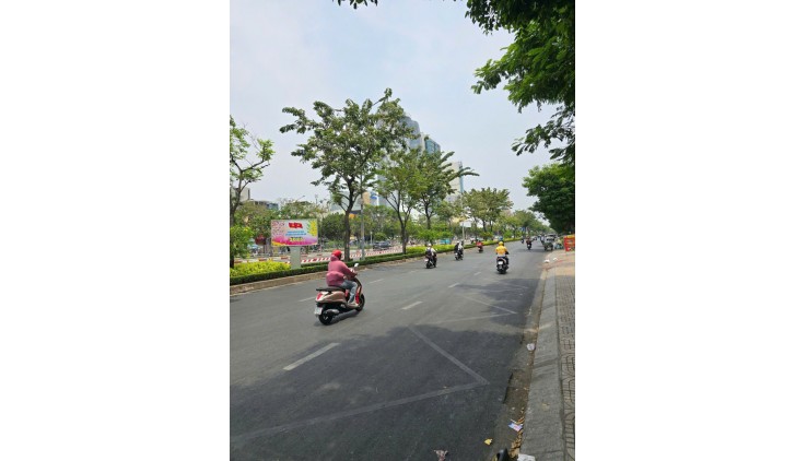 GẤP BÁN CHÍNH CHỦ - ĐIỆN BIÊN PHỦ - P17 BÌNH THẠNH - NHÀ 5 TẦNG BTCT - 7PN LỚN - NHÀ ĐẸP - BÁN 8.9 TỶ - TL