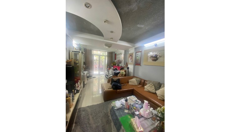 Mặt tiền KD đa ngành nghề Quận 6 Bình Phú 5 tầng BTCT 72m2 chỉ 11 tỷ xíu.