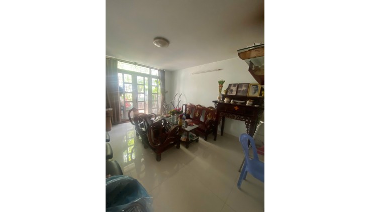 Mặt tiền KD đa ngành nghề Quận 6 Bình Phú 5 tầng BTCT 72m2 chỉ 11 tỷ xíu.