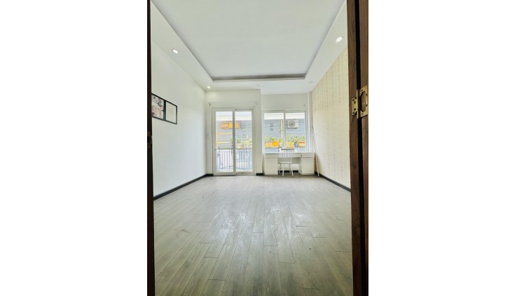 GẤP BÁN NHÀ, 4Tầng, HXH, khu VÍP City land NGUYỄN VĂN LƯỢNG chỉ 5.x Tỷ