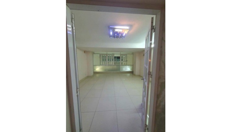 Cho thuê nhà Mặt Tiền 309 - 311 Lê Đại Hành, P. 13, Quận 11-Giá 100 Triệu