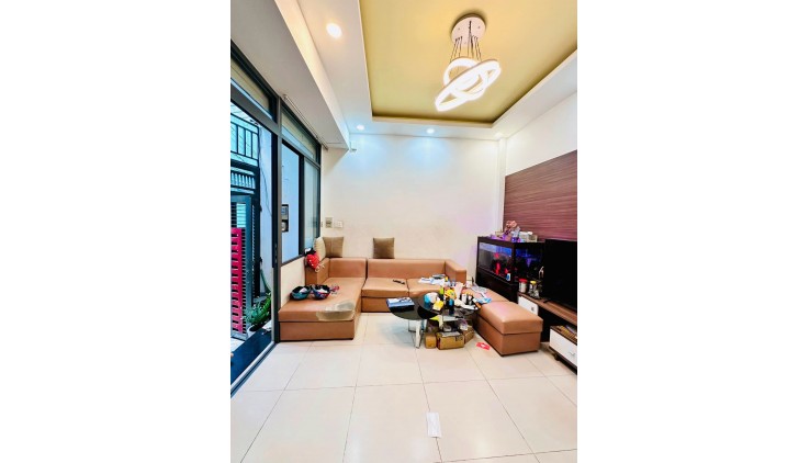 Bán nhà Hẻm Nguyễn Sỹ Sách - gần Chợ Tân Trụ, DT: 6x11m, 3 Tầng - 4PN, 5.5 tỷ