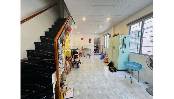 Nhà Bán Hẻm  Nguyễn Văn Nguyễn ,  50m2 , 3  tầng btct , hẻm 4m trước nhà chỉ 9 tỷ 550