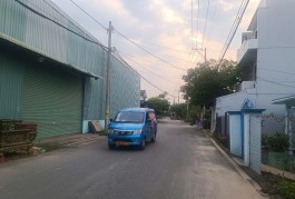 Kẹt bán GẤP 200m2 đất thổ cư 100% tặng kho xưởng mặt tiền TX48 Quận 12, chỉ hơn 5Tỷ