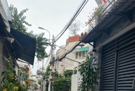 QUẬN 7 - NGANG 5M - 8tỷ TL - Ô TÔ NGỦ TRONG NHÀ THÔNG TỨ TUNG - CẠNH LOTTE QUẬN 7