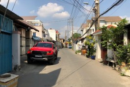 HẼM XE HƠI NÉ NHAU MÀ CHỈ 1.6 TỶ!!!!